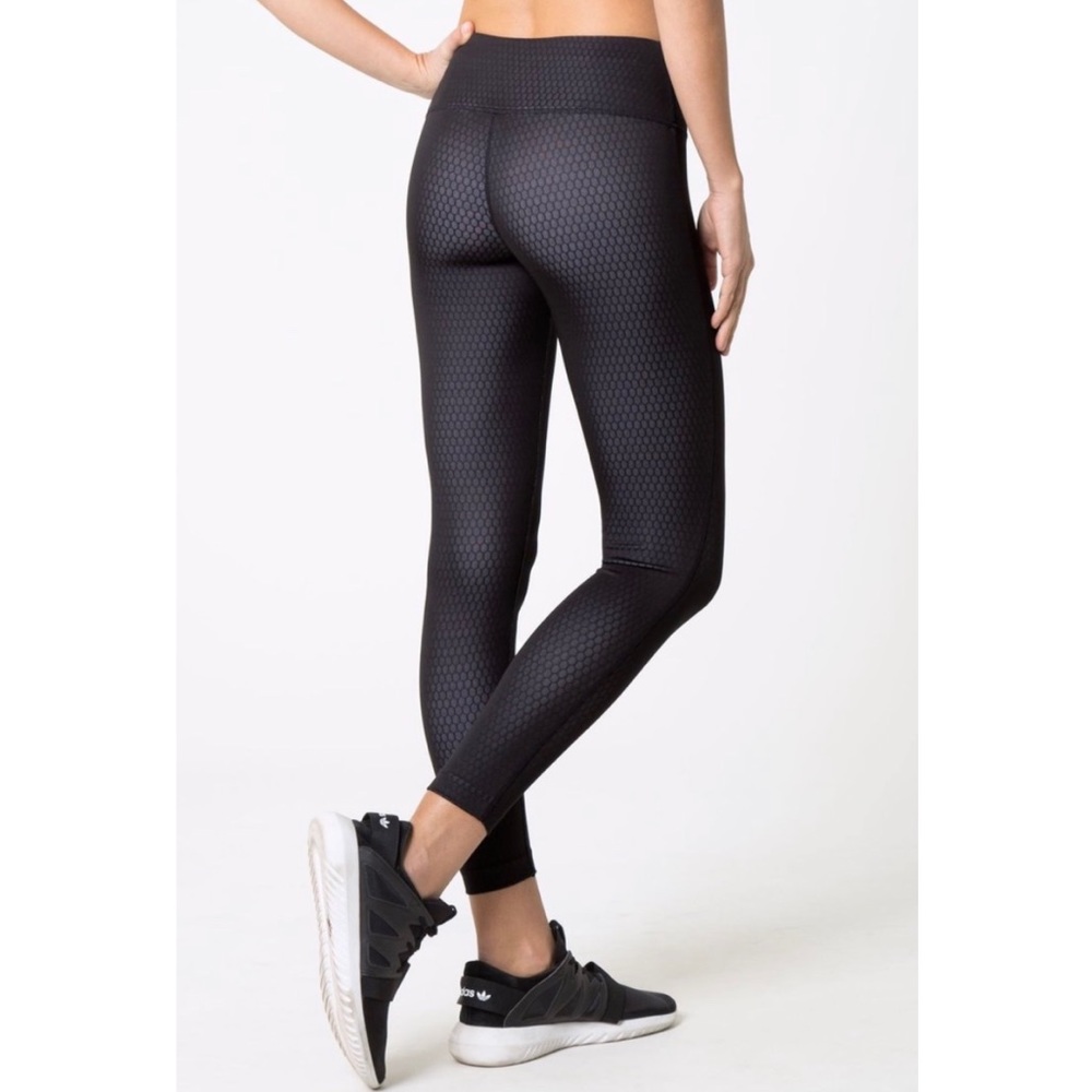 MPG Sport Mermaid 7/8 Iridescent Scale Leggings